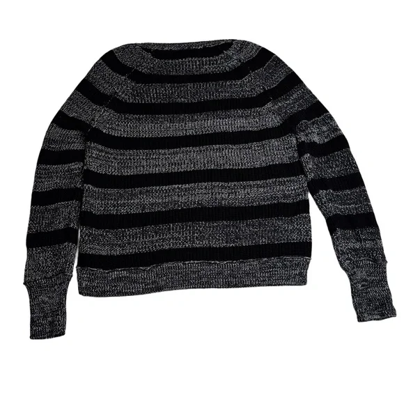 Victoria's Secret Black and Gray Striped Sweater Size Small Zipper Detail NWOT - Picture 11 of 11